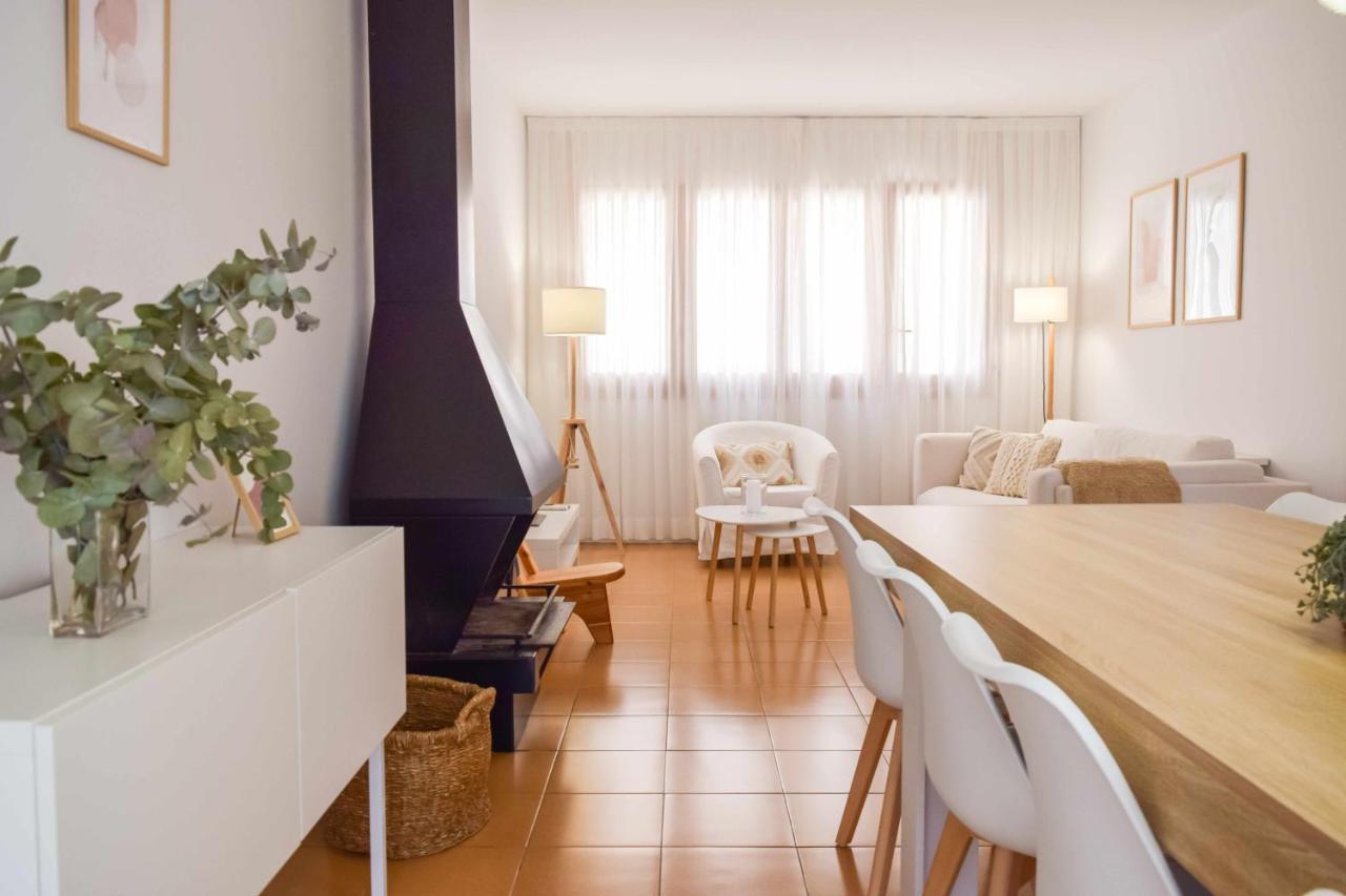Can Falga Casa Con Jardin En El Corazon De Besalu Exterior photo